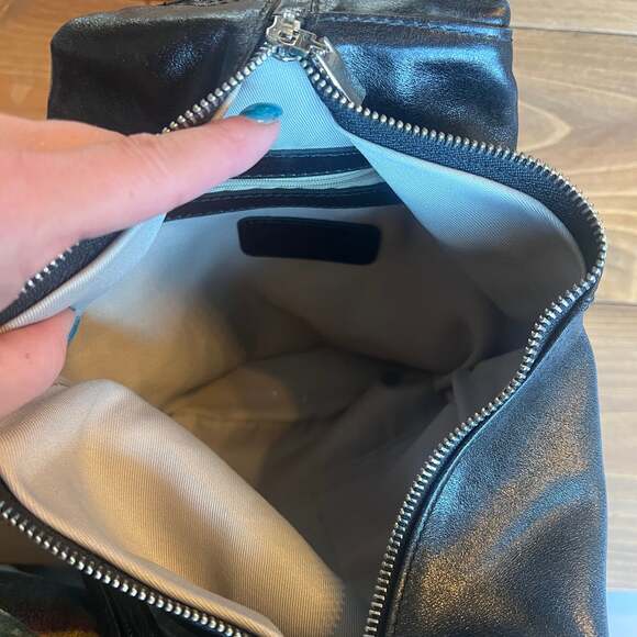 Valentina Made in Italy Black Pebbled Leather Convertible Sling Backpack Bag - Picture 4 of 4